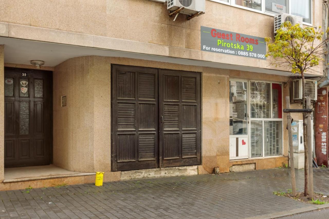 за гости пиротска 39 Homestay *